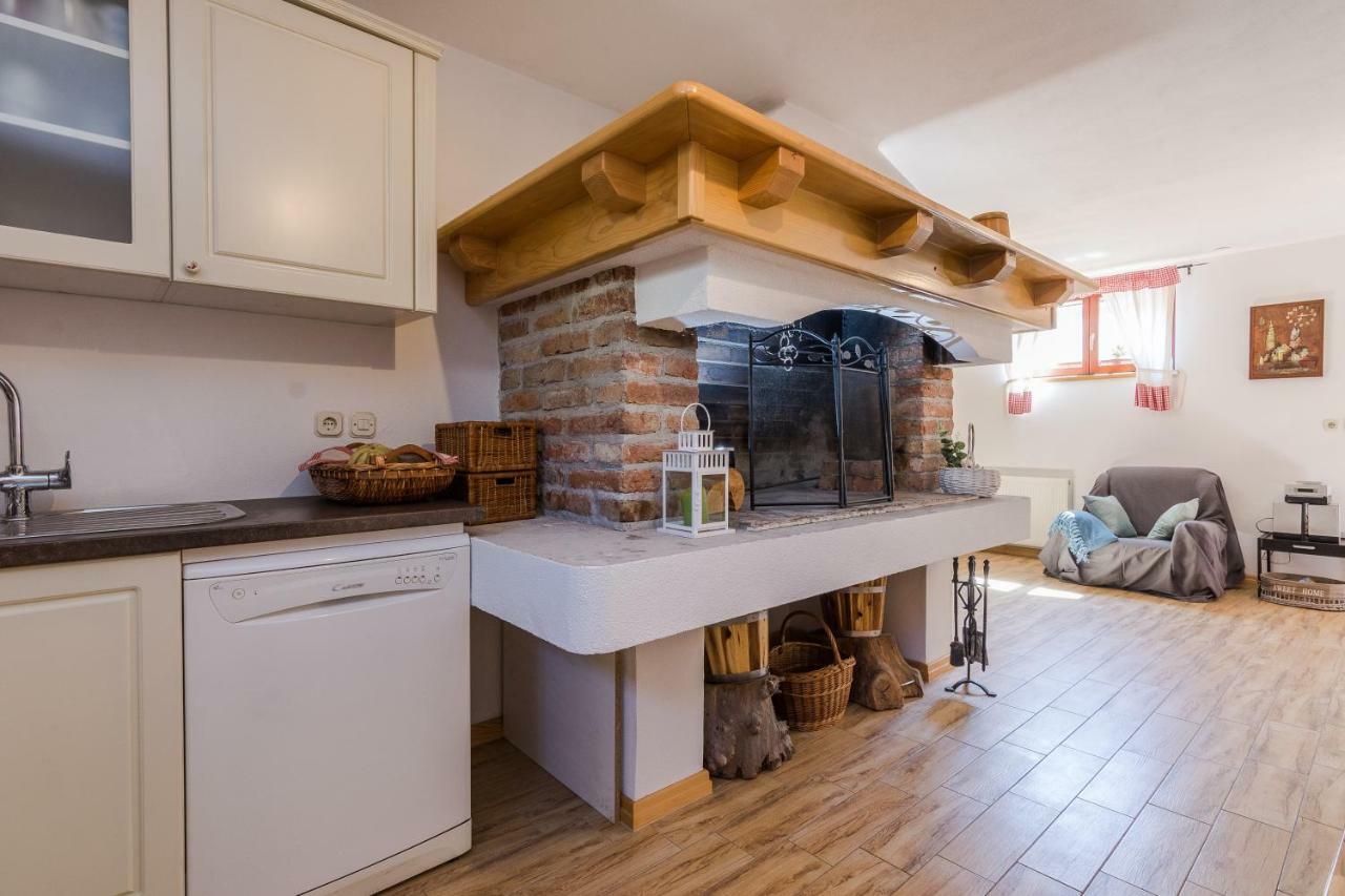Rensi Apartment *