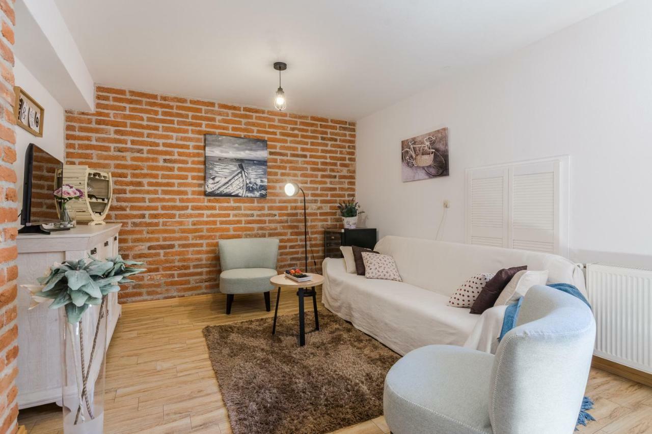 Rensi Apartment